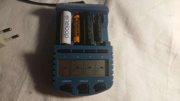 Зарядное устройство Technoline BC-900 в Челябинске фото 6