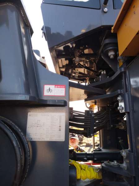 Фронтальный погрузчик XCMG ZL60GV