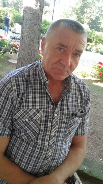 Анатолий, 57 лет, хочет познакомиться
