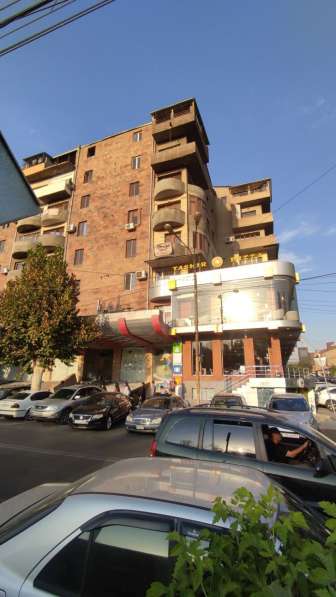 Продается квартира в центре Еревана в фото 4