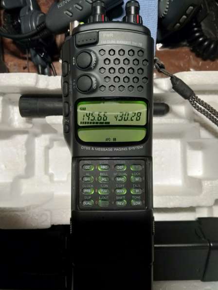 Продам. KENWOOD 144/430MHz TH-78 в Москве фото 3