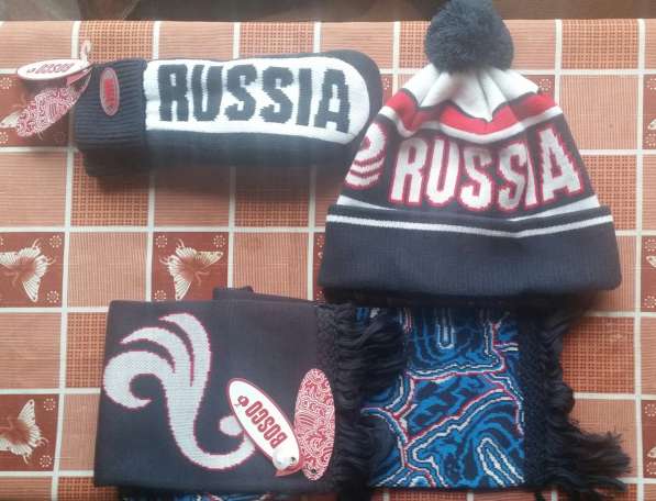 Вязаные изделия Bosco, свитера, шарфы