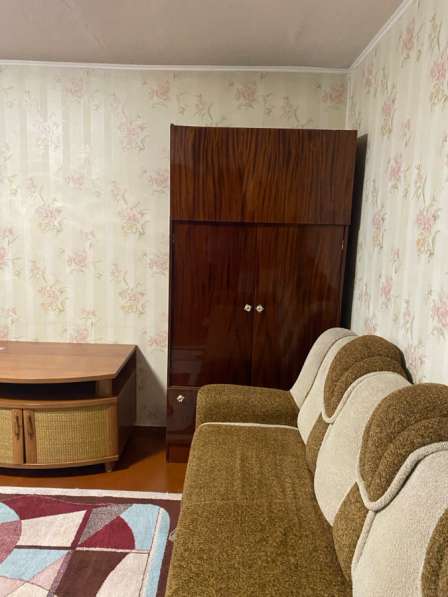 Отдам стенку полированную темно-коричневую 4 секции в Челябинске фото 3