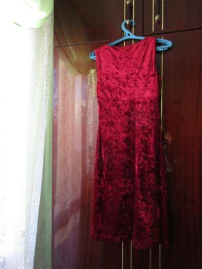 Платье коктейльное (новое), р.42-44 в Хабаровске
