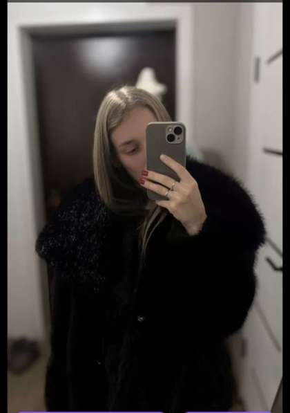 Шуба женская укороченная в Кемерове