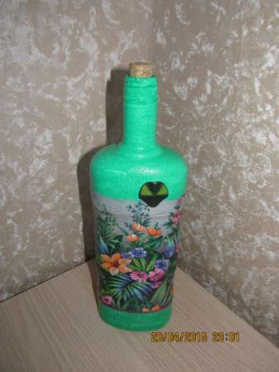 Декоративные бутылки в технике декупаж в Москве