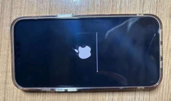 Продам IPhone 13 256