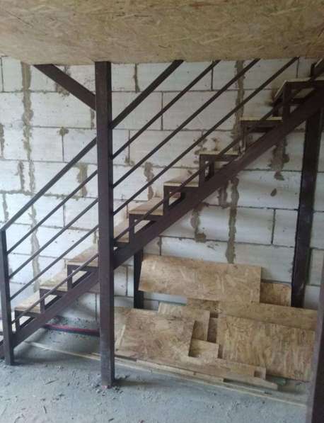 Лестницы на металлическом каркасе в Королёве фото 9