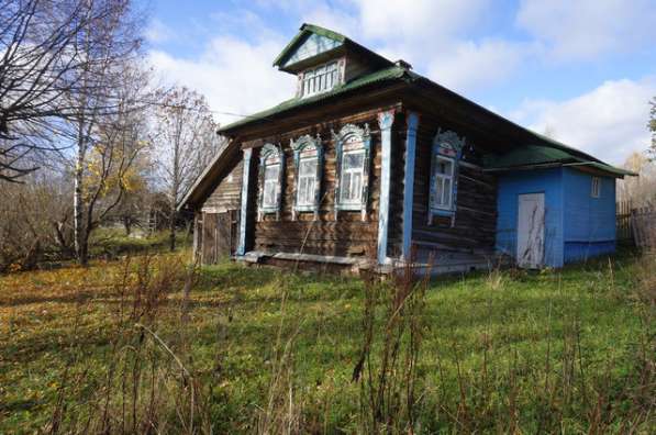 бревенчатый дом в тихой деревне, на берегу небольшой речки в Москве фото 12