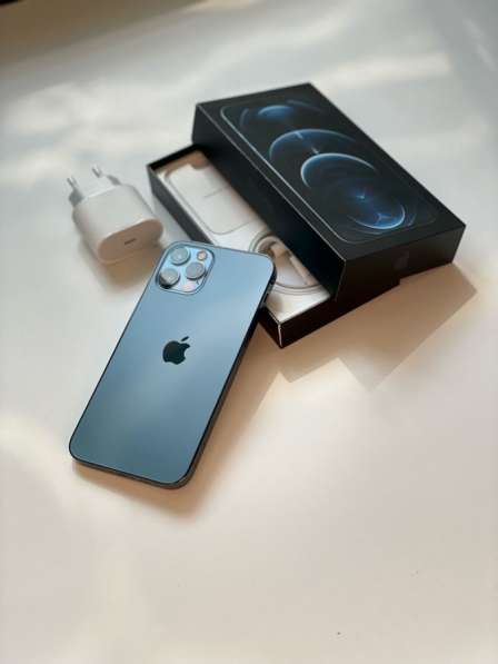 IPhone 12 Pro pacific blue