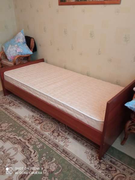 Продам кровать с матрасом в Санкт-Петербурге