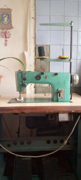 Продам производственную швейную машинку