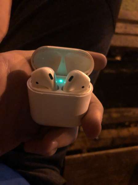 Apple AirPods