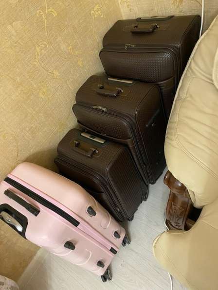 Кожаные чемоданы