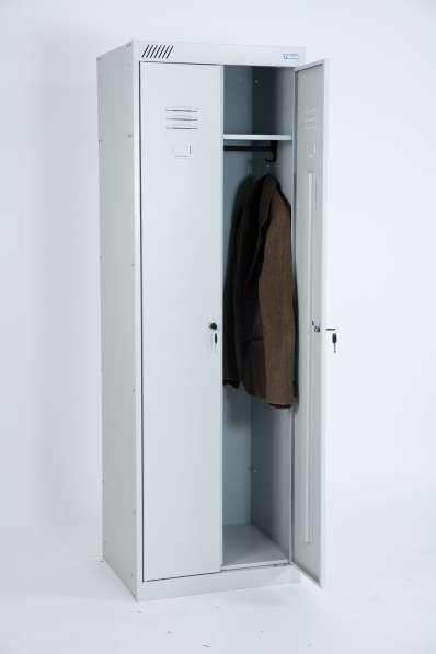 Шкафы металлические для одежды персонала в Краснодаре фото 5