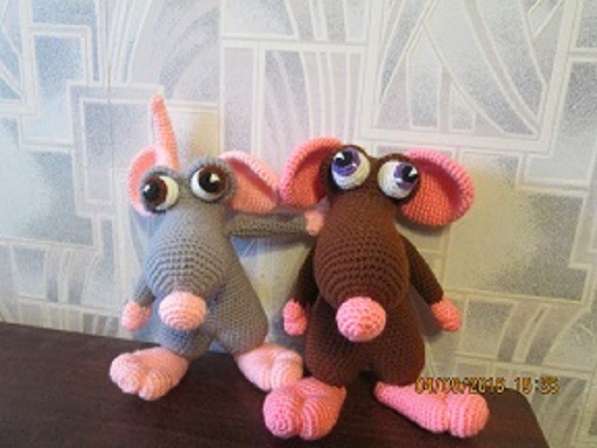 Вязаная игрушка "мышь с розовыми ушами" в Москве
