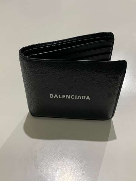 Balenciaga wallet в фото 4