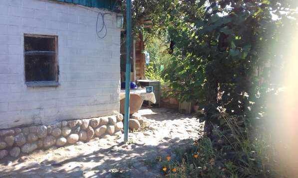 Дом в курортном поселке в Киргизии в фото 4