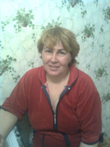 Книжные полки СССР в Севастополе