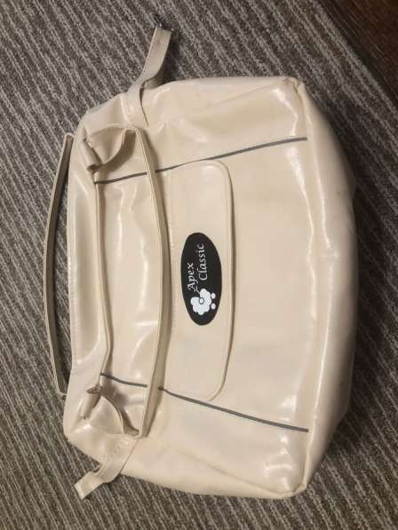 Продается Коляска для малыша в Москве