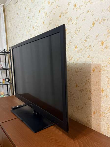 Продается телевизор LG! в Санкт-Петербурге