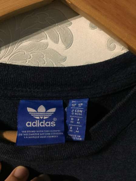 Футболка adidas в 