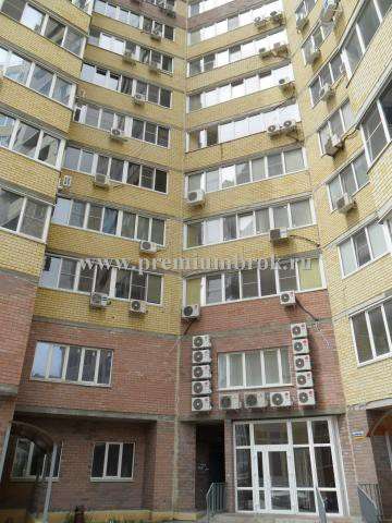 Продам двухкомнатную квартиру в Волгограде. Жилая площадь 126,90 кв.м. Этаж 18. Дом монолитный. 