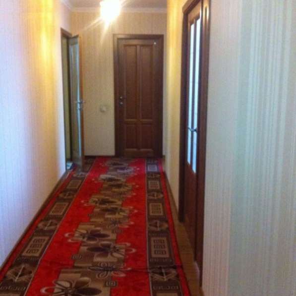 Продам трехкомнатную квартиру в Ростов-на-Дону.Жилая площадь 76 кв.м.Этаж 3.Есть Балкон.