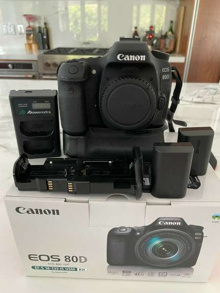 Canon EOS 80D 24.2MP Digital SLR Camera with 18-55mm STM в фото 3