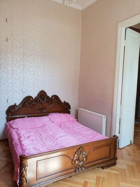 Сдается 3 комнатная квартира на Марджанишвили в г. Тбилиси в фото 6