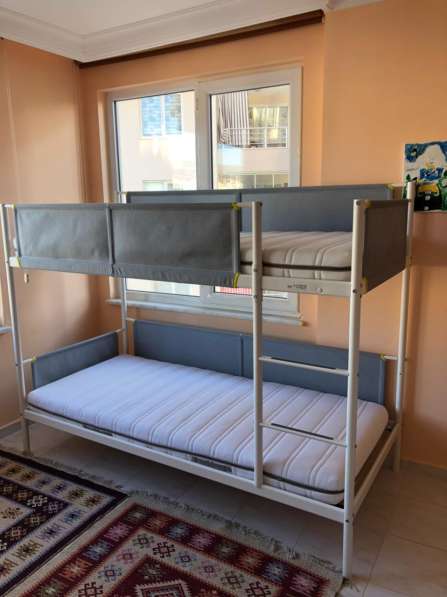 Продаётся двухъярусная детская кровать IKEA в 