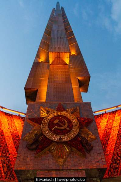 Экскурсионный тур Хатынь-Курган Славы в фото 3