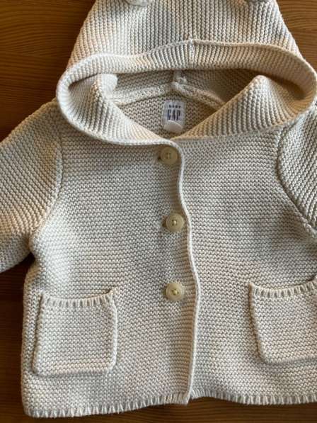 Комплект из свитера с капюшоном и пинеток baby GAP,3-6 мес в Москве фото 5