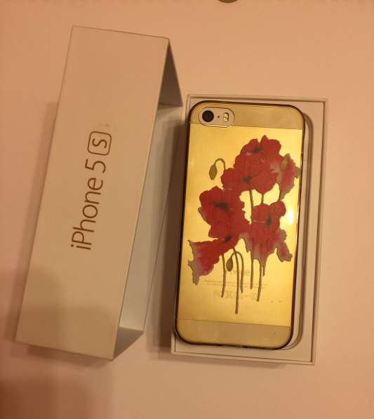Продаю iPhone 5 S в Москве