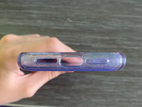 Продам противоударный чехол на iPhone 11 в Красноярске