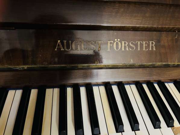 Концертное пианино August Förster в фото 10