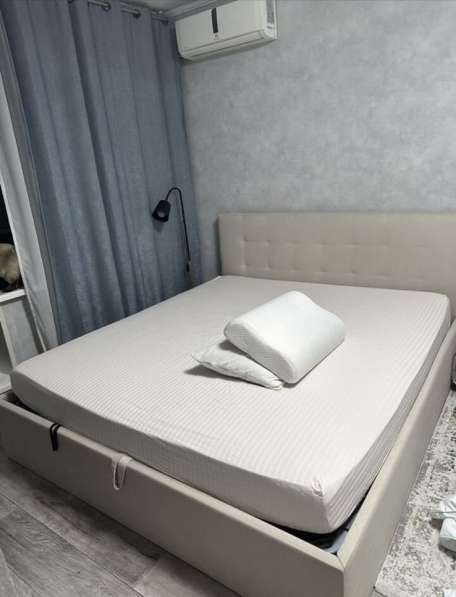 Продаю кровать с матрасом в Москве фото 4