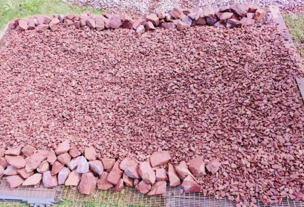 Малиновый кварцит