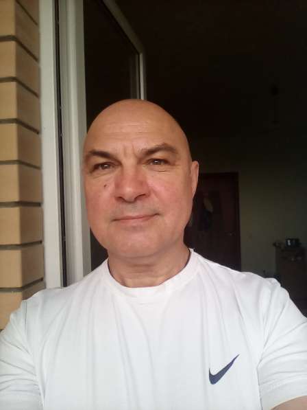 Игорь, 64 года, хочет пообщаться