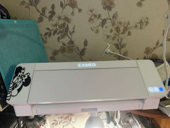 Плоттер Silhouette Cameo 4