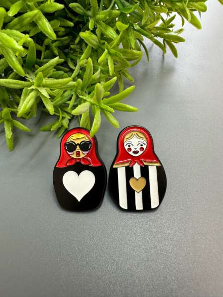Матрешка брошь/значок