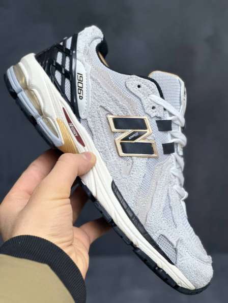 New Balance 1906d