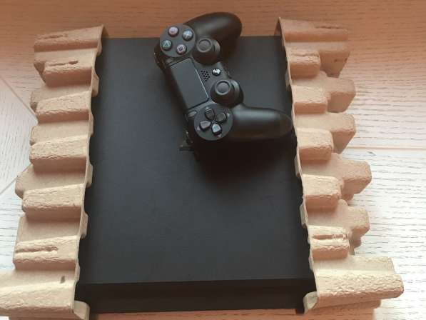 PlayStation 4 slim (500gt)