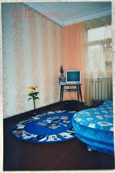 Продам четырехкомнатную квартиру в Вологда.Жилая площадь 90 кв.м.Этаж 2.Дом кирпичный.