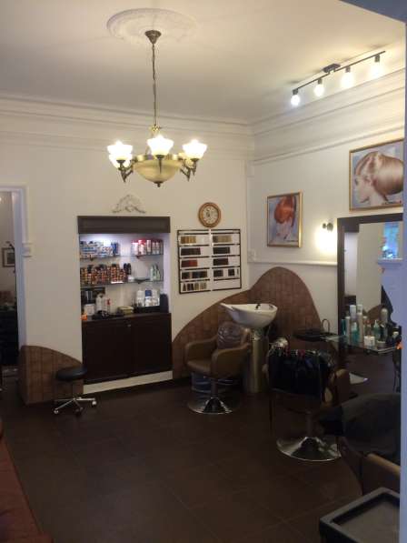 Рабочее место мастера парикмахера в Москве