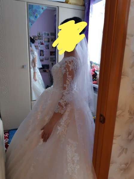 Продается красивое свадебное платье цаета крамбрери 42-44р в Новомосковске