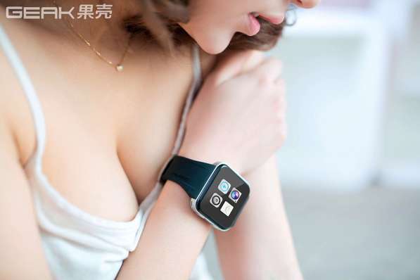Часы умные Apple (Watch Series 2 42mm Aluminum Case with Spo в фото 3