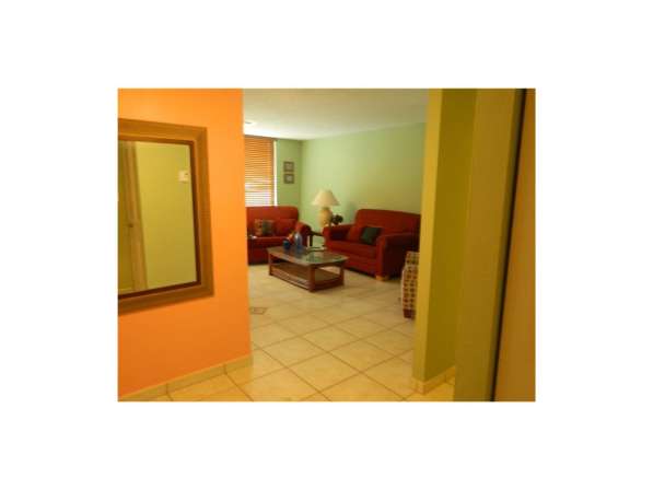 Квартира в Норт-Майами-Бич в кондоминиуме Риф-Ист в фото 7