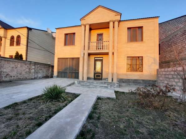 Двухэтажный каменный дом в Ачапнякe, 240 кв. м., Ереван
