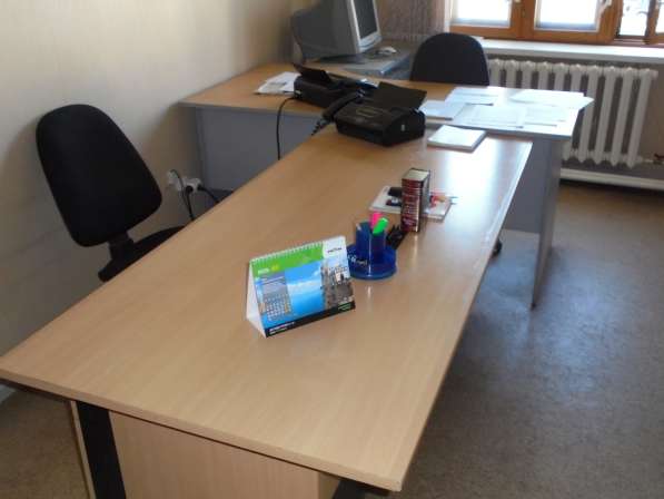 Продается штабелер и офисная мебель в Тюмени фото 4
